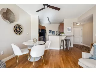 Photo #5: 4355131 Listing