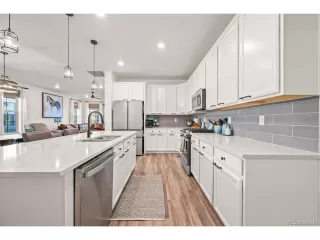 Photo #6: 4355708 Listing 