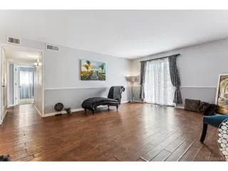 Photo #3: 4356035 Listing