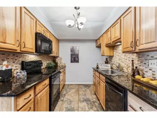 Photo #6: 4356035 Listing