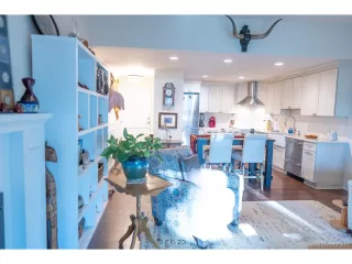 Photo #4: 4356155 Listing