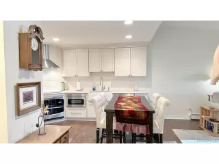 Photo #5: 4356155 Listing