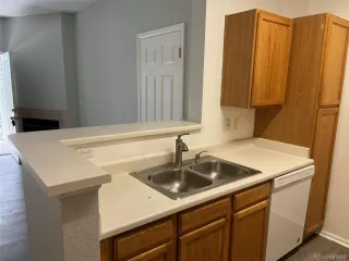 Photo #2: 4356801 Listing