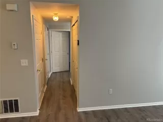 Photo #5: 4356801 Listing