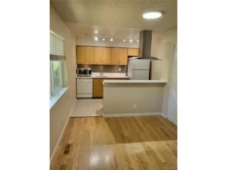 Photo #3: 4357515 Listing 