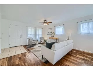 Photo #3: 4358316 Listing