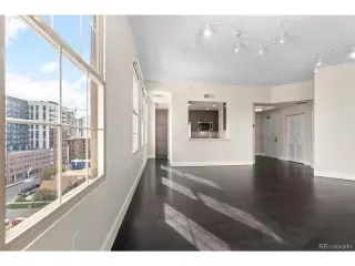 Photo #5: 4359228 Listing 