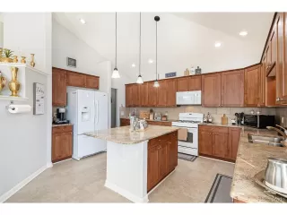 Photo #6: 4362660 Listing 