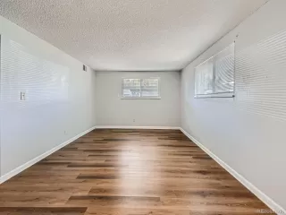 Photo #2: 4362808 Listing