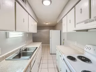 Photo #4: 4362808 Listing