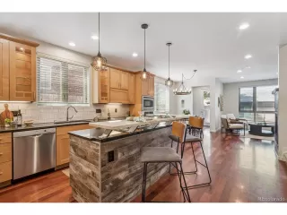 Photo #4: 4363376 Listing