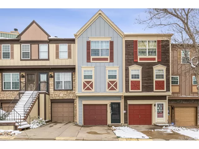 MLS: 4363952 Condo For Sale