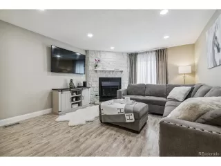 Photo #3: 4363952 Listing