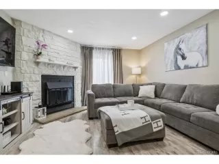 Photo #4: 4363952 Listing