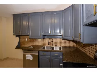 Photo #5: 4367125 Listing