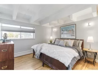 Photo #2: 4368391 Listing 