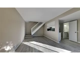 Photo #2: 4371451 Listing