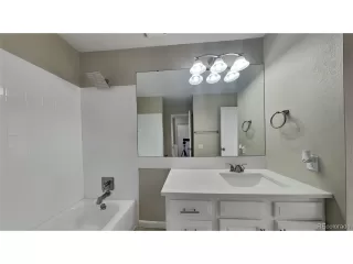 Photo #6: 4371451 Listing