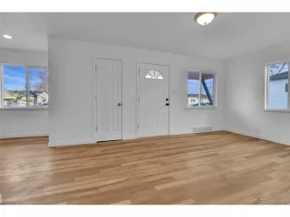 Photo #4: 4374767 Listing 