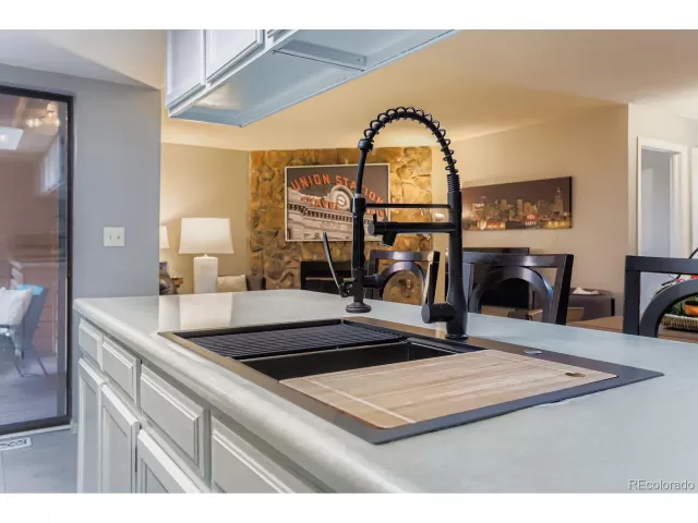 MLS: 4375082 Condo For Sale