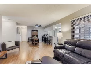 Photo #5: 4375082 Listing