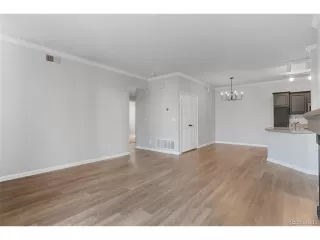 Photo #5: 4375296 Listing
