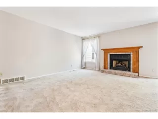 Photo #3: 4377453 Listing