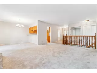 Photo #5: 4377453 Listing