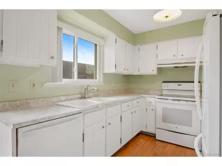 Photo #6: 4377628 Listing 