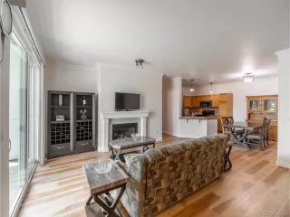 Photo #2: 4377814 Listing