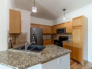 Photo #5: 4377814 Listing