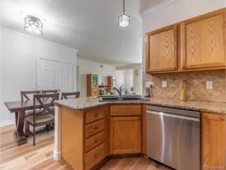 Photo #6: 4377814 Listing