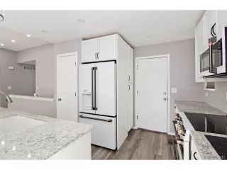 Photo #6: 4379035 Listing 