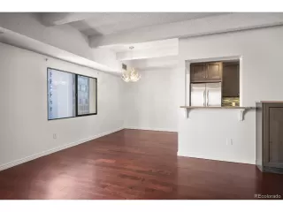 Photo #3: 4379133 Listing