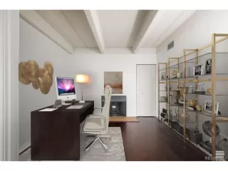 Photo #6: 4379133 Listing