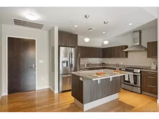 Photo #6: 4379891 Listing