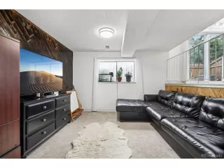 Photo #3: 4381722 Listing 