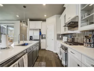 Photo #6: 4381946 Listing 