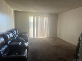 Photo #2: 4382918 Listing 