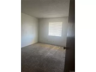 Photo #6: 4382918 Listing 