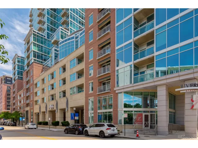 MLS: 4383463 Condo For Sale