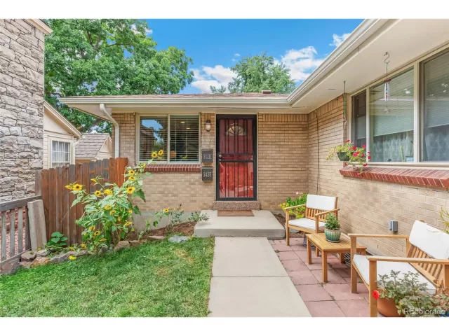 MLS: 4384654 Condo For Sale