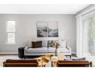 Photo #5: 4384709 Listing 