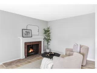 Photo #6: 4384709 Listing 