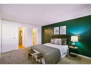 Photo #6: 4384821 Listing 