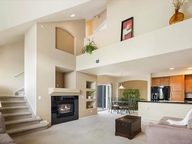 MLS: 4385084 Condo For Sale