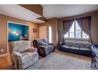 Photo #5: 4385471 Listing