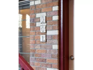 Photo #4: 4385943 Listing