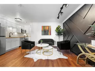 Photo #6: 4385943 Listing