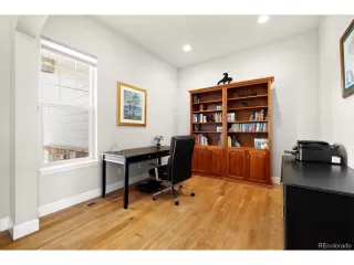 Photo #3: 4386603 Listing